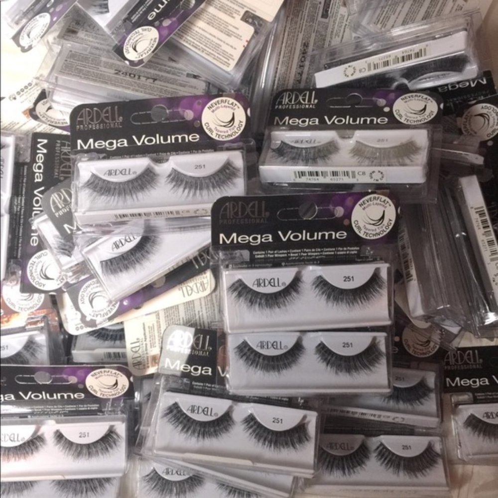 LOT OF 49 ARDELL LASHES #251